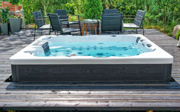 Cost of Spa Deck Remodeling in Clarksville